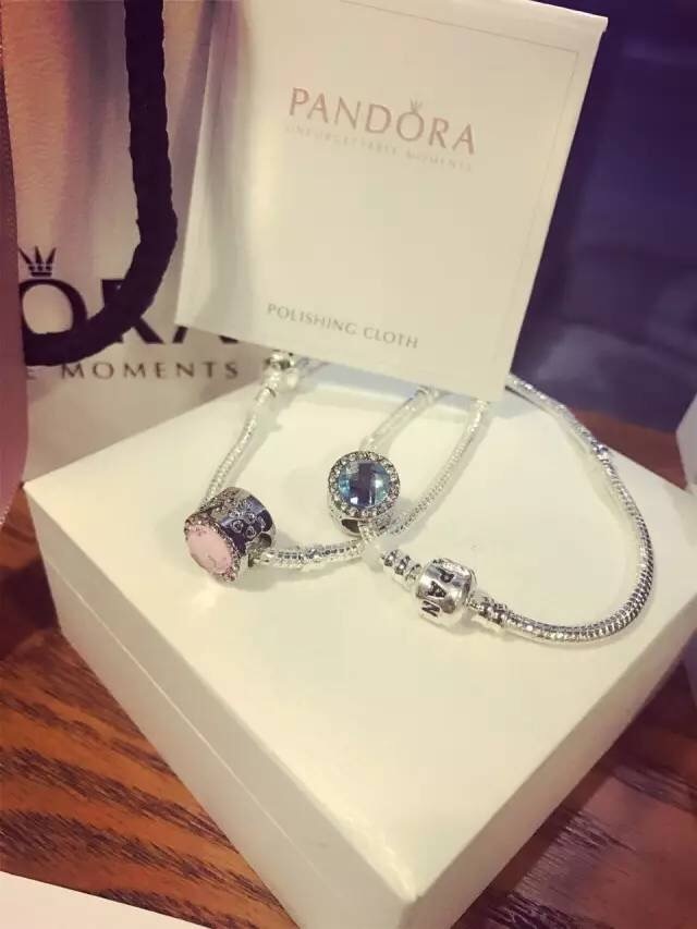 潘多拉手镯项链什么档次?为什么这么贵?