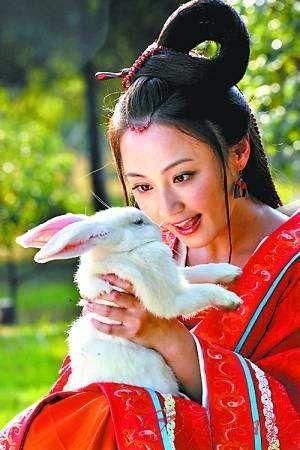 八个版本的嫦娥,赵丽颖最萌陈红最美,其中一个