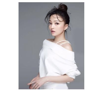 被亲妈坑惨,比张韶涵母亲还狠,遭遇家暴住院亲