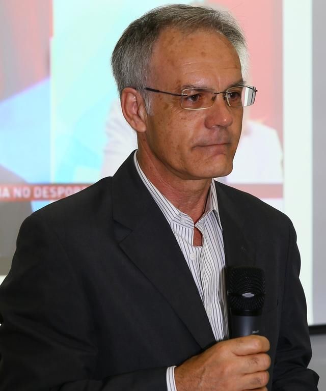 山东鲁能大手笔!穆里尼奥+桑托斯老师担任鲁能