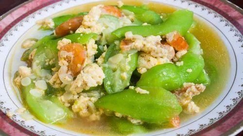 52岁男子胸闷胸痛确诊肺癌,医生提示:肺癌发病