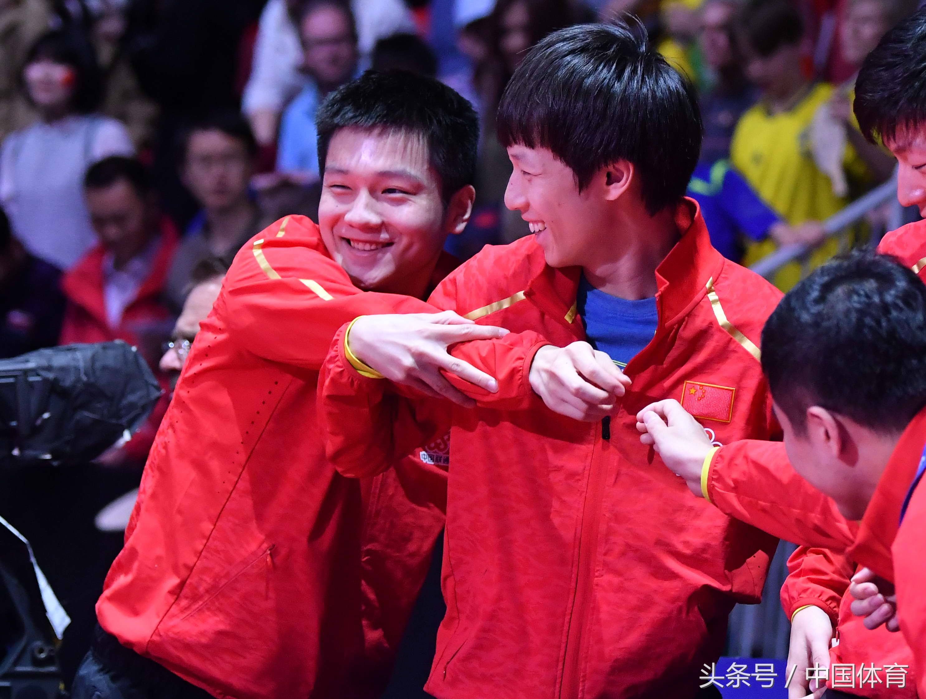 第54届世乒赛团体赛男团半决赛 中国队3比0战