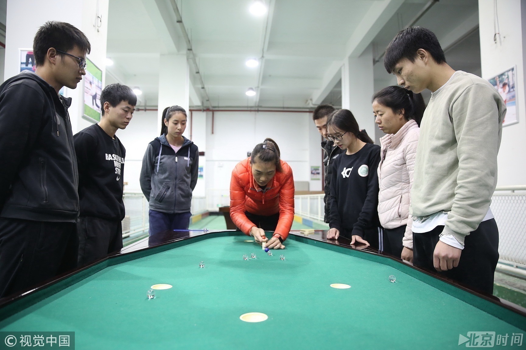 "打弹球"成西安高校专业课 学员乐学"弹指神通"