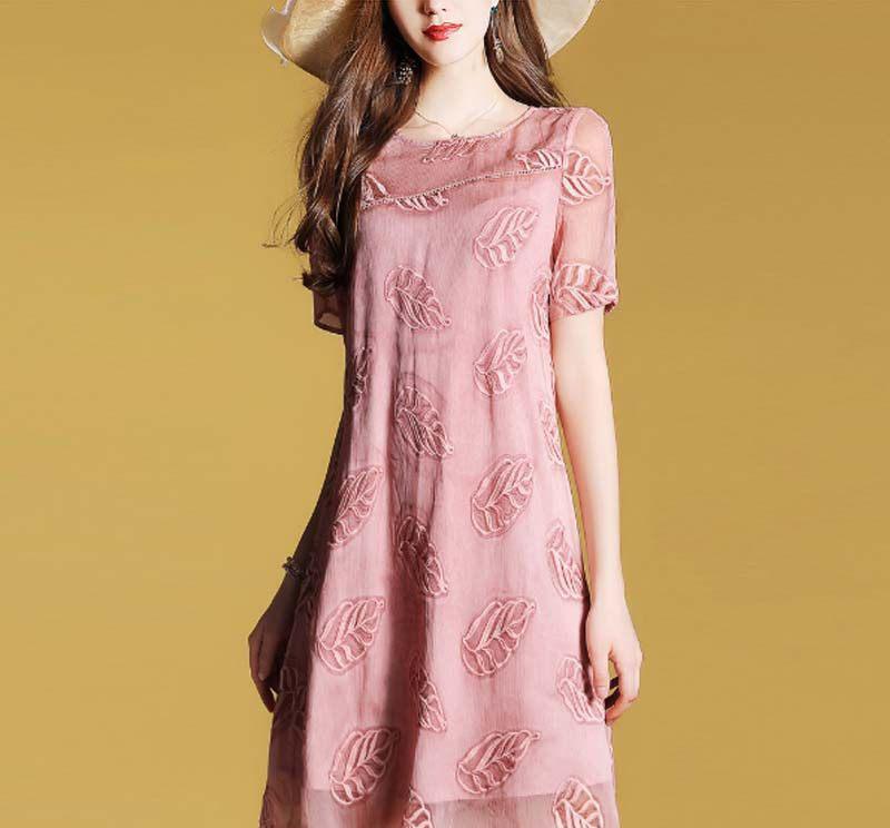 1米5的妈妈从不穿阔腿裤,只穿这种新款女装,超