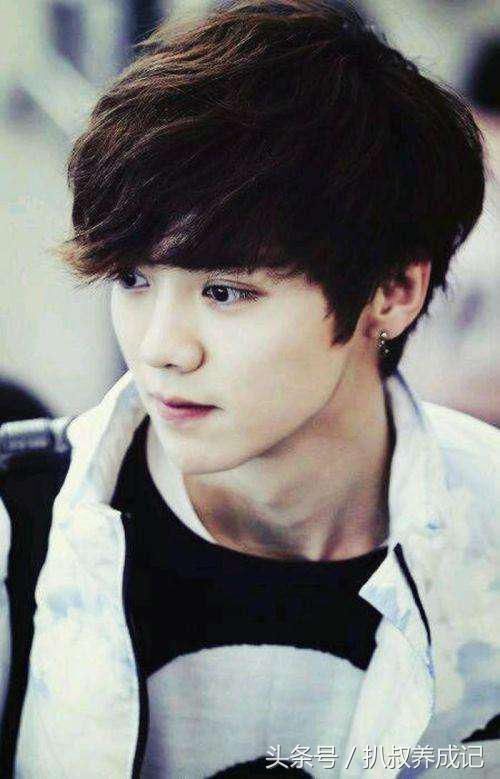 被认为圈中最穷的巨星,连吴彦祖都说不够他帅