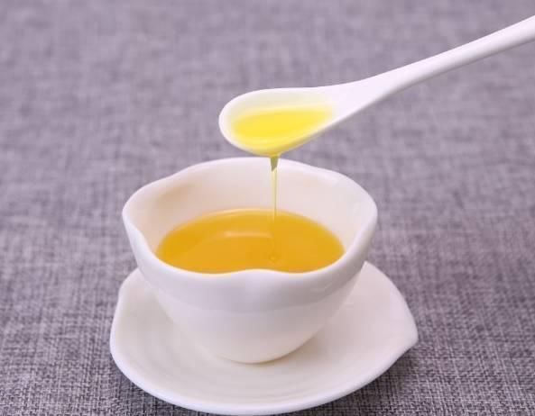 42岁男子突发心梗,医生紧急手术,妻子却在门外