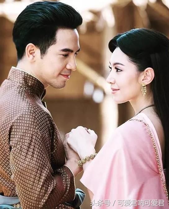 天生一对:现代女主穿越古代第一次来大姨妈,这