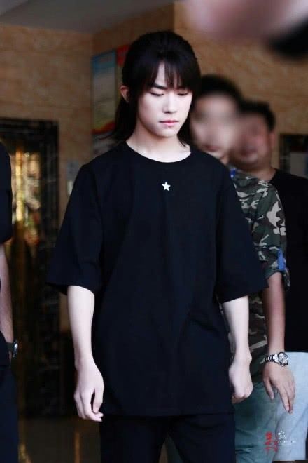 李易峰、易烊千玺、鹿晗中分发型看年龄,千玺