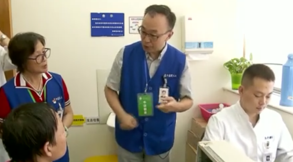 首届中国全媒体公益年会:通往无声世界的桥梁 首届中国全媒体公益年会:通往无声世界的桥梁