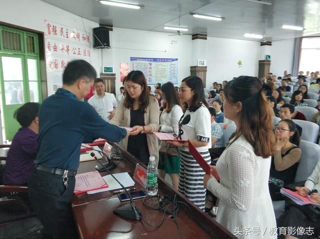 资阳:启动国培计划省培乡村教师工作坊建设培训