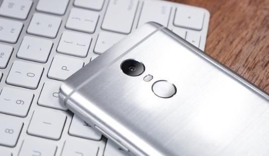 首发双摄+OLED屏!小米这部千元机:真正的让友