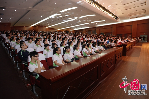 中国石油天然气管道局中学隆重举行初高中毕业