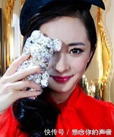 明星用的手机壳!鹿晗耿直,热巴简单,王源霸气,