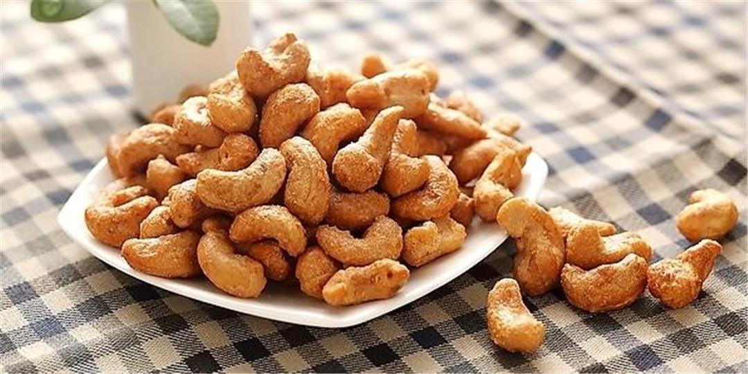 巧炸腰果冷油下锅慢成熟