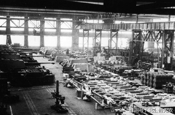 二战德国工业实力有多强?工厂停满飞机坦克,源
