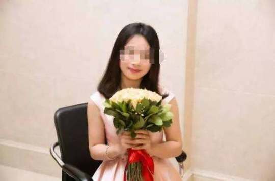 在日遇难女教师骨灰回家 弟弟:过去的终将烟消云散 在日遇难女教师骨灰回家 弟弟:过去的终将烟消云散