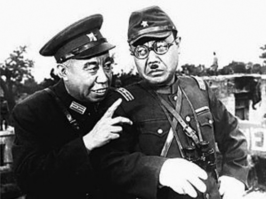 民兵队长高传宝(朱龙广 饰)利用这些巧妙的地道,率领 民兵与日军展开迂回作战。虽然曾因队伍里的败类汤丙会的出卖而吃了不少苦头,但是智勇双全的高传宝最终率领队伍利用地道围剿了日军,清理了汤丙会,并活抓了日军领队山田。地道战的胜利奏响了冀中反日的最强音。