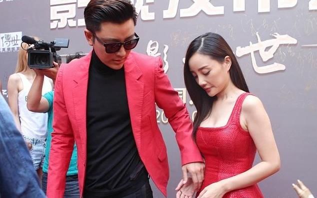 李小璐一夜未归老公力挺,不料卓伟直爆猛料!这下粉丝不淡定了!