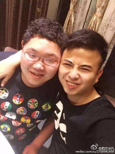 盘点LOL主播成名英雄:青蛙锤石和UZI的VN谁的