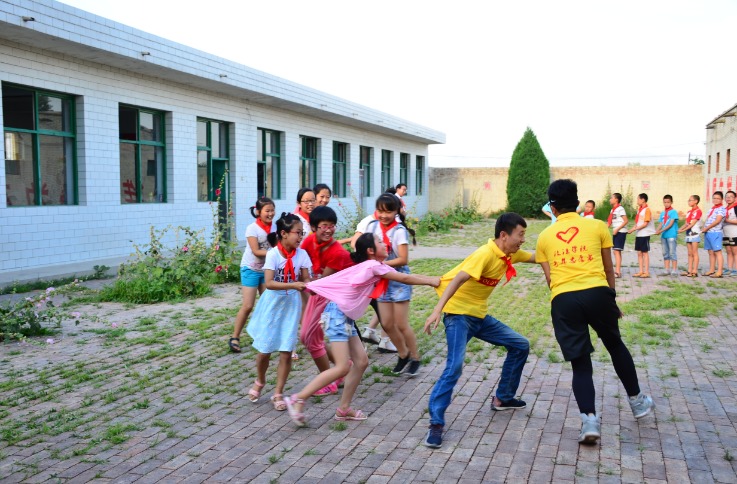 师范大学政法学院"若思"支教服务队与上海高校的大学生西部志愿服务联