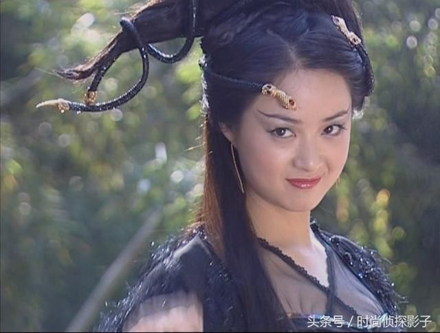 看造型就知道是什么妖的古装女子,蒋欣和大S真