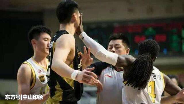 有多少人爱CBA常规赛MVP就有多少人恨福特