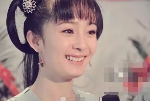 杨幂古装旧照曝光水嫩嫩 今昔对比有明显不同 杨幂古装旧照曝光水嫩嫩 今昔对比有明显不同