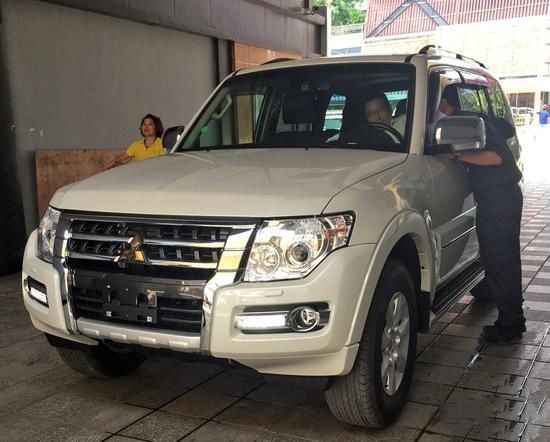 整车进口,v6配全新四驱差速锁,三菱认真造车了,丰田普拉多要完