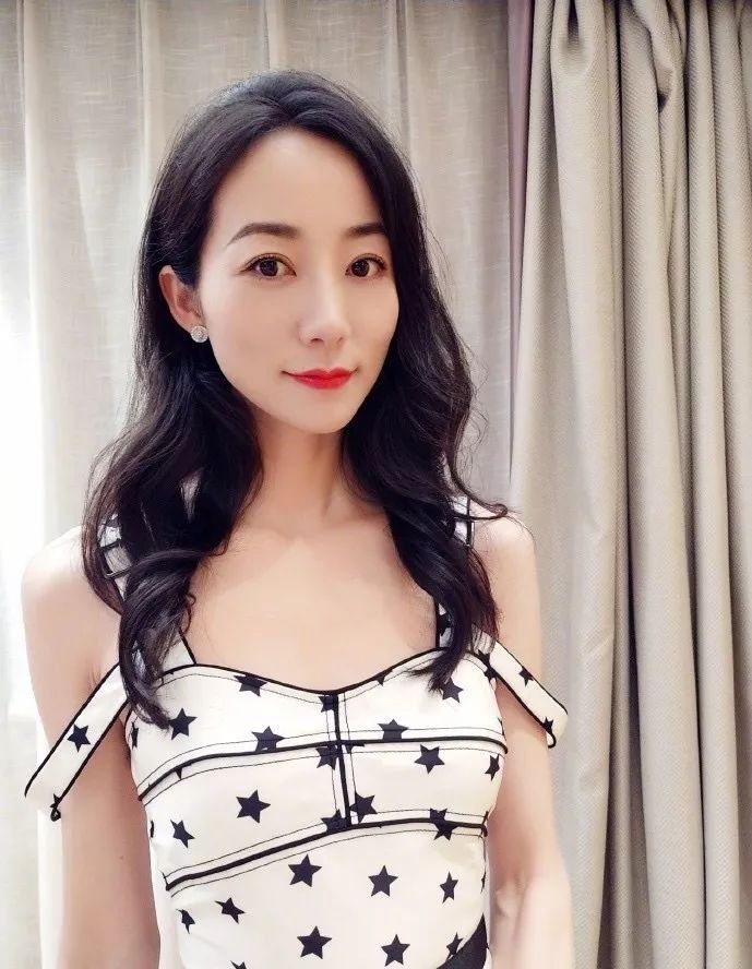 杨超越初中没毕业,陈伟霆没高考过一样成功