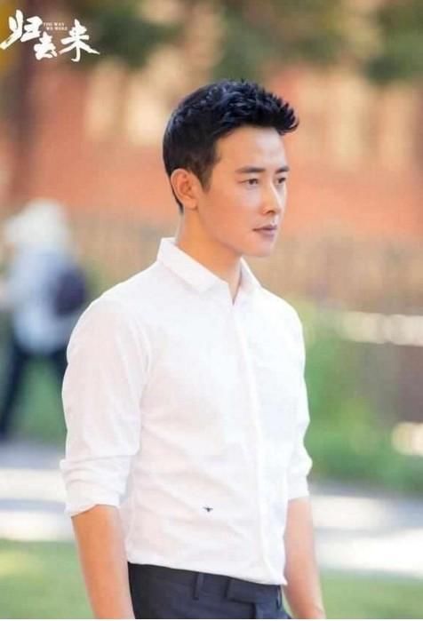 唐嫣罗晋频传分手消息,被记者逼问,罗晋无奈说