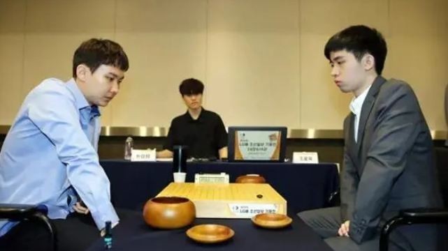 LG杯棋王战第二轮结果出炉!中韩平分八强席位,柯洁和王星昊淘汰劲敌 LG杯棋王战第二轮结果出炉!中韩平分八强席位,柯洁和王星昊淘汰劲敌
