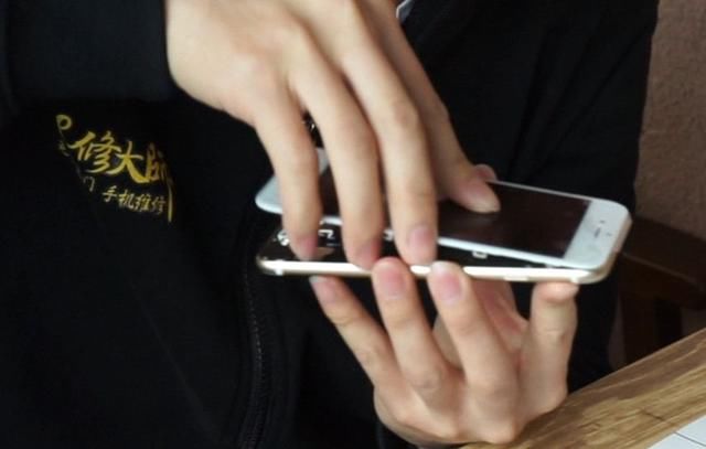 索尼Xperia A 2018曝光颜值给力,华为P20国行