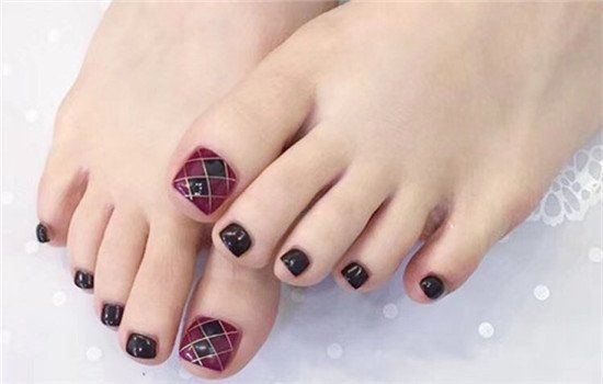 2018显白的脚部美甲图片合集 适合夏季的小清