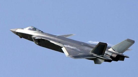 世界最强2款战机,J20比F22到底如何?港媒分析