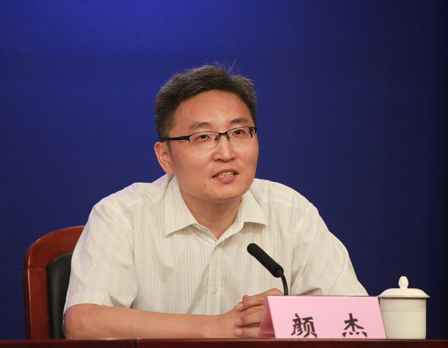 嘉宾:信立泰药业副总经理 颜杰