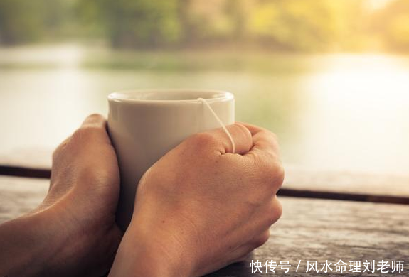 食伤旺的女人,婚姻异变,情感曲折