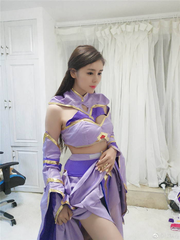 波涛“胸”涌!“七哥”《王者荣耀》露娜COS 波涛“胸”涌!“七哥”《王者荣耀》露娜COS