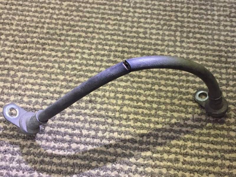 的哥割断前妻汽车刹车油管 称对方不让交女友