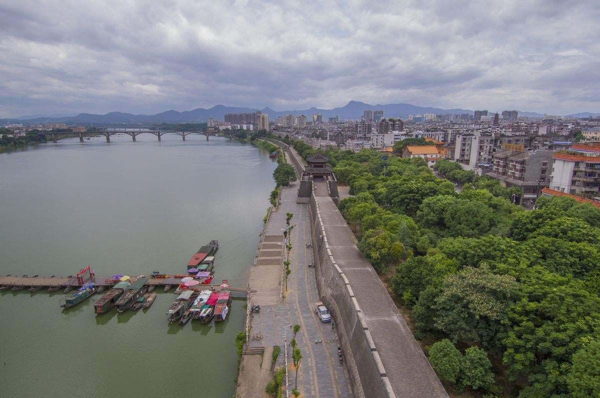 江西最有可能超过南昌的城市,发展潜力巨大,经