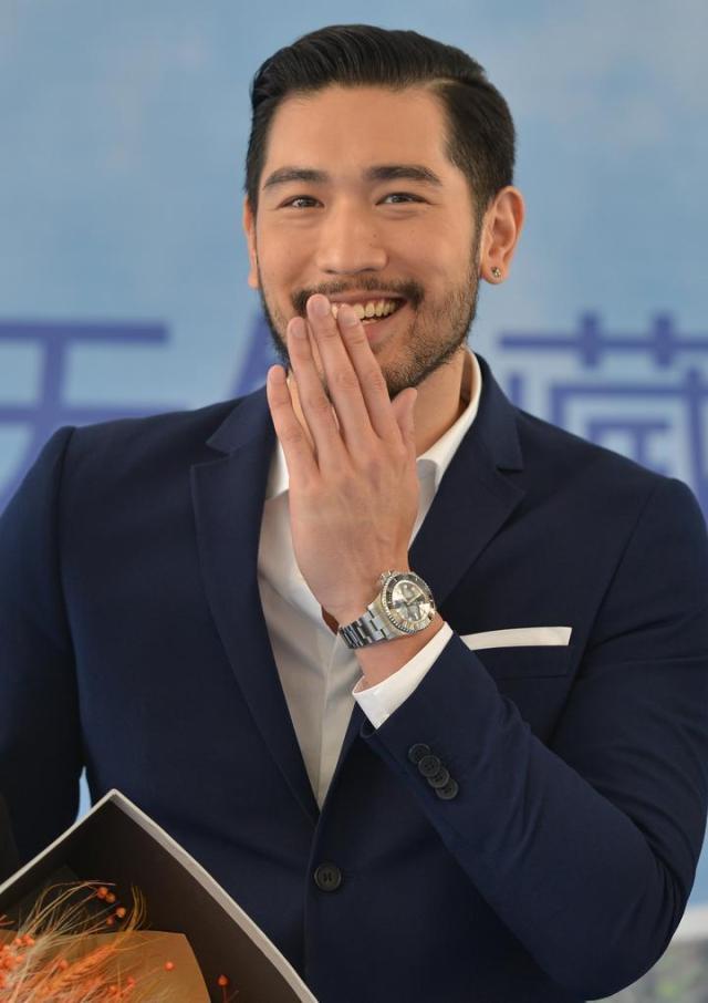 演员高以翔录节目时晕倒 抢救无效离世(图1) 演员高以翔录节目时晕倒 抢救无效离世(图1)