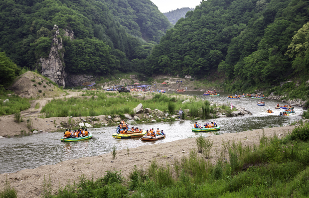红河峡谷漂流七一启航 多位奥运冠军将参加首漂 红河峡谷漂流七一启航 多位奥运冠军将参加首漂