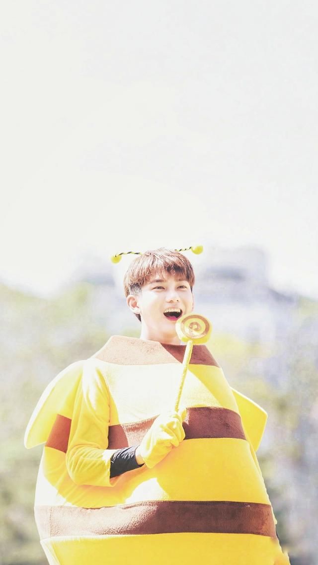 熊梓淇和白敬亭年纪相仿,网友:更喜欢小白,聪明