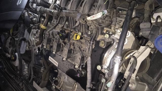 汽车发动机漏油危害可不小,掌握这些姿势很重