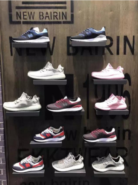 来这里送 圣罗兰VSL女包和圣罗兰YSL的唇膏