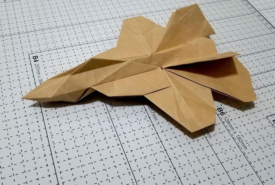 今天…来折战斗机,好看还能飞的那种