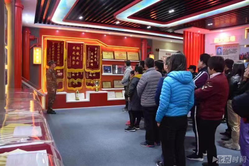 北京射击场工作人员到石景山消防科普教育基地