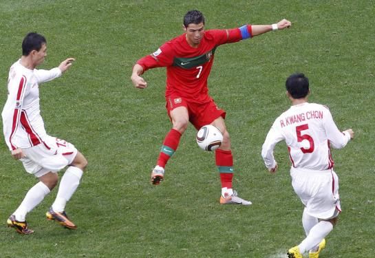 盘点世界杯史上比分差距最大的比赛,韩国队两