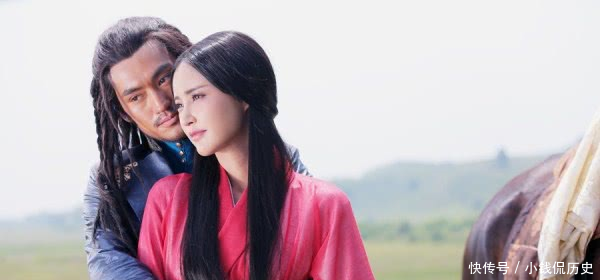 父亲把娇艳女儿屡次送人,新婚夜女儿自杀,侍女解开她裙子感动了