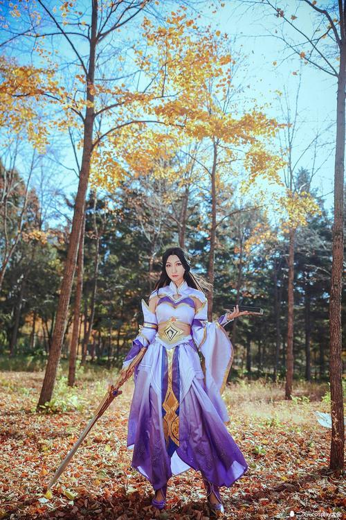 王者荣耀紫霞仙子露娜cos,最后居然还给了满满