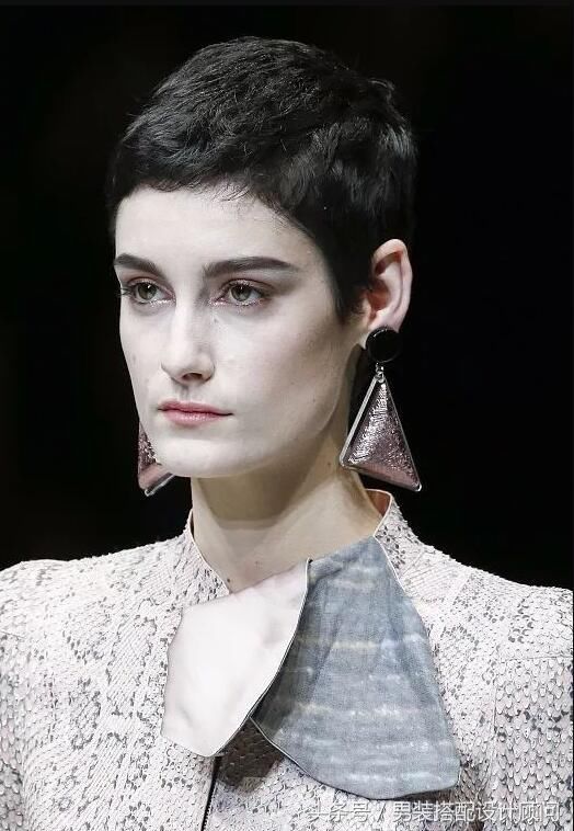 穿搭饰品技巧 圆脸or方脸 你的脸型戴什么耳环